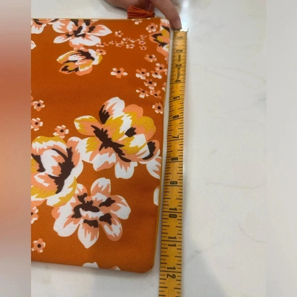 RACHEL Pally Reversible Orange Flower Clutch - Picture 7 of 8